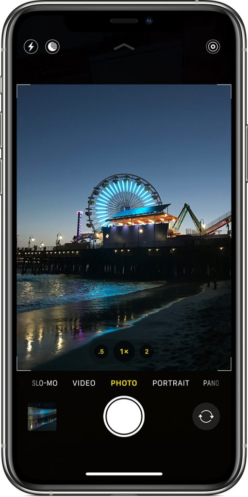 Image of a London Eye wheel in a smartphone